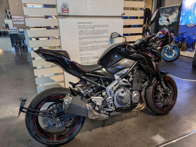 KAWASAKI Z900 SE 4