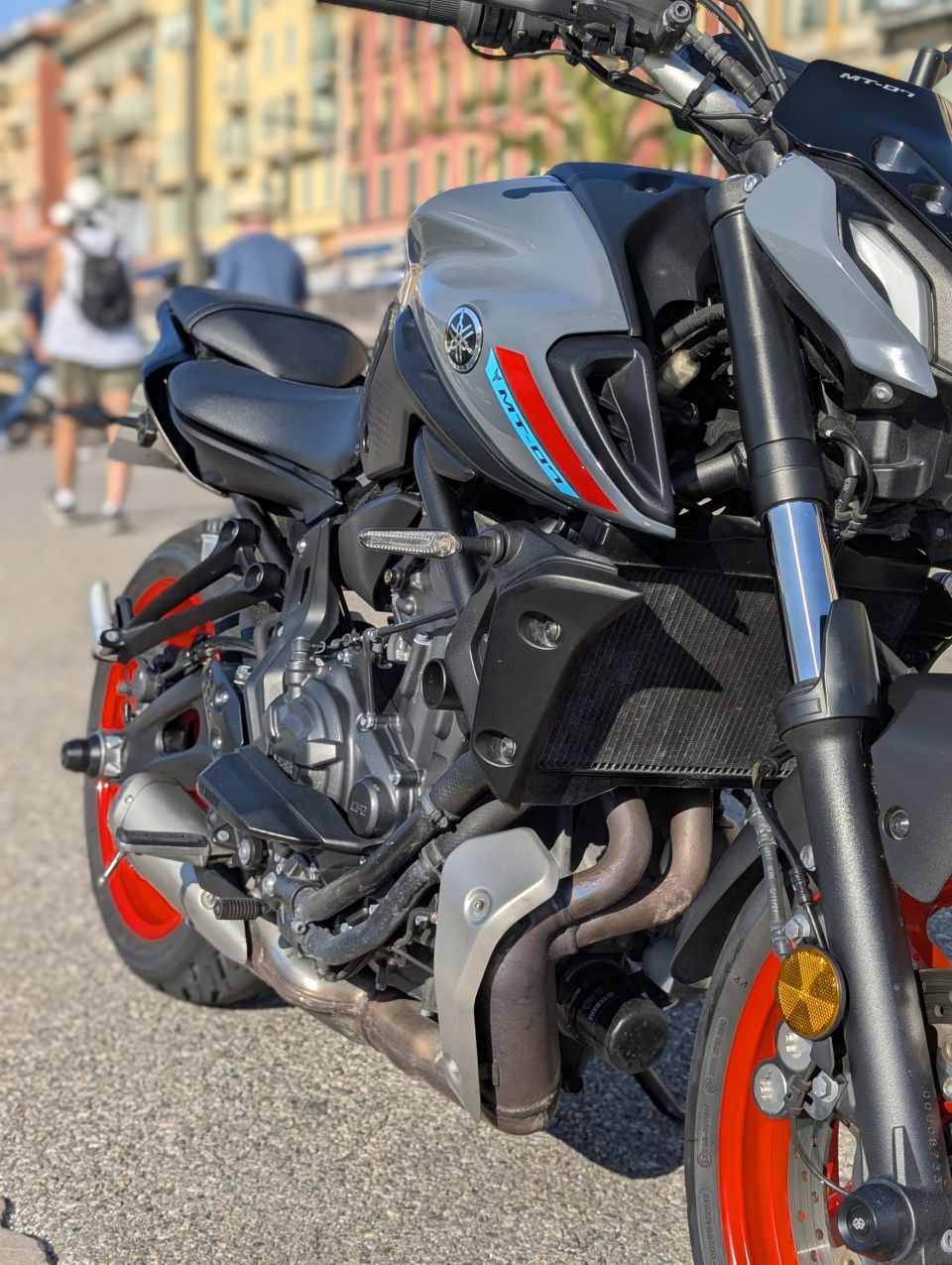 YAMAHA MT-07 4