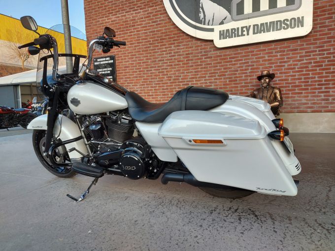 HARLEY-DAVIDSON TOURING ROAD KING 1868 SPECIAL 4