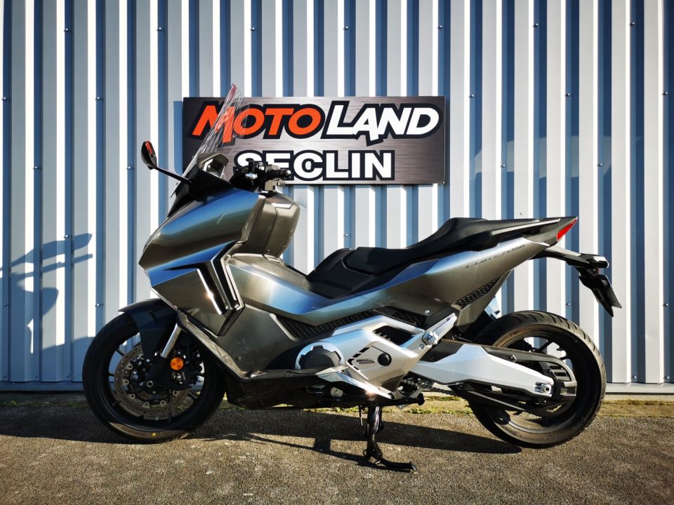 HONDA NSS FORZA 750 4