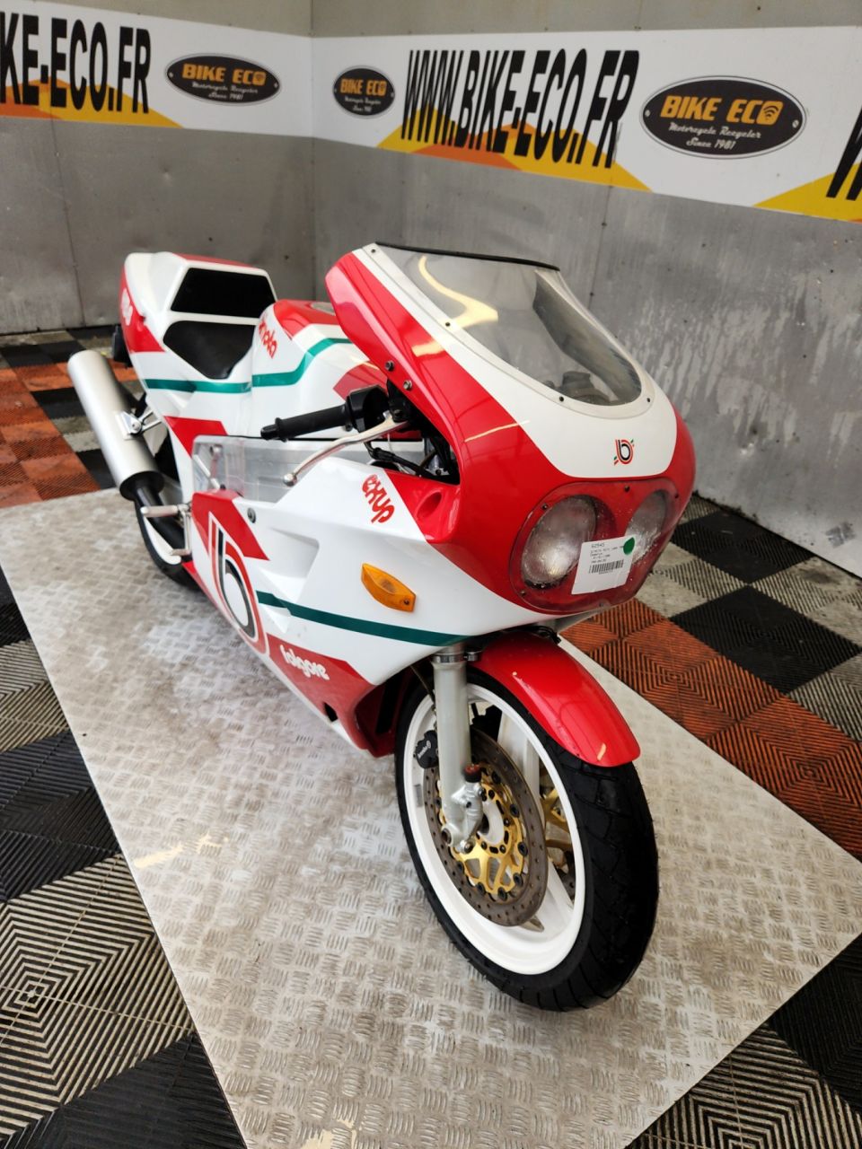 BIMOTA YB8 4