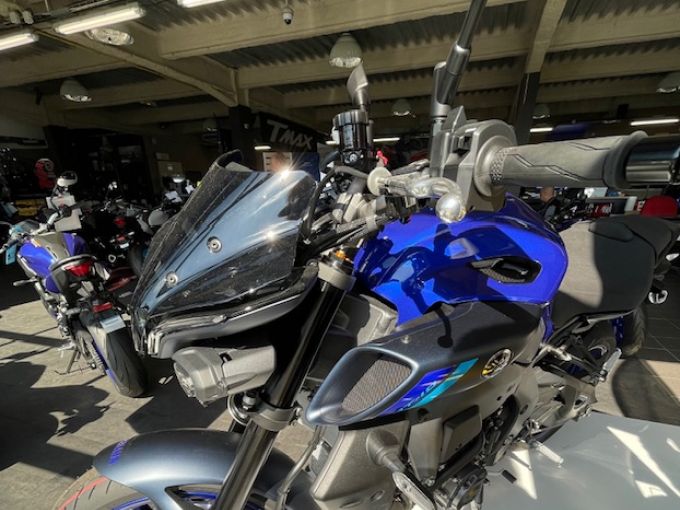 YAMAHA MT-10 4