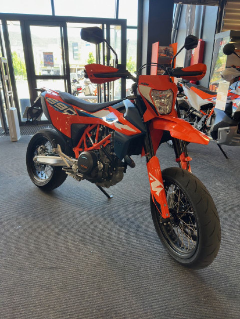 KTM 690 SMC R 4