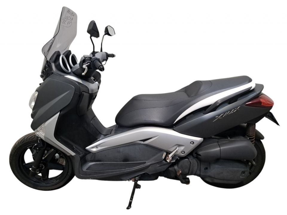 YAMAHA X-MAX 125 4