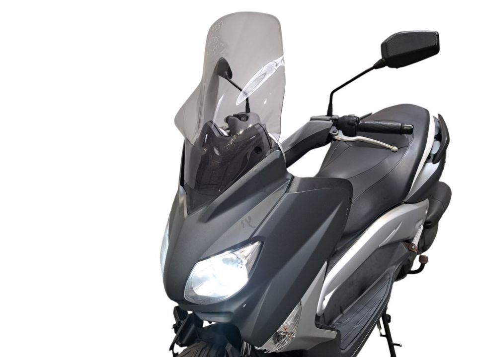 YAMAHA X-MAX 125 4