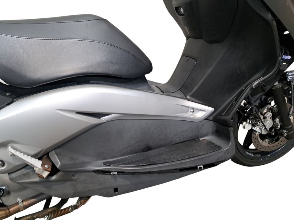 YAMAHA X-MAX 125 4