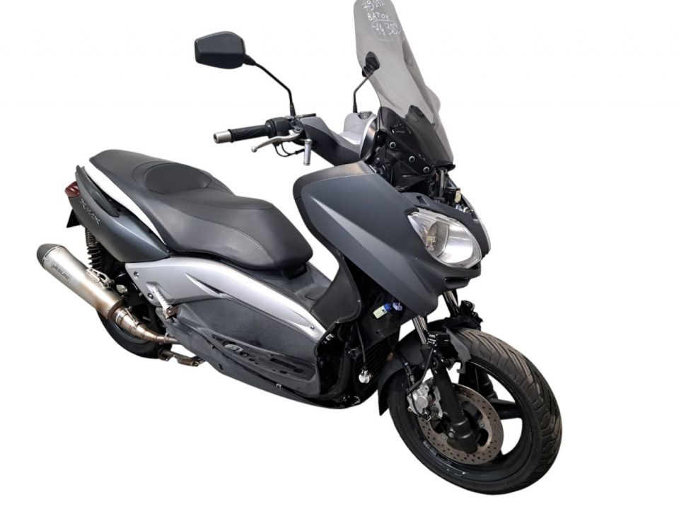 YAMAHA X-MAX 125 4