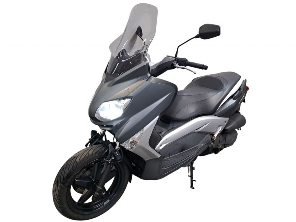 YAMAHA X-MAX 125 4