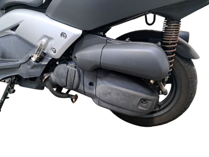 YAMAHA X-MAX 125 4
