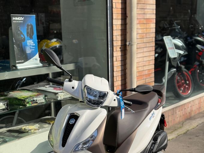 PIAGGIO MEDLEY 125 Iget 4