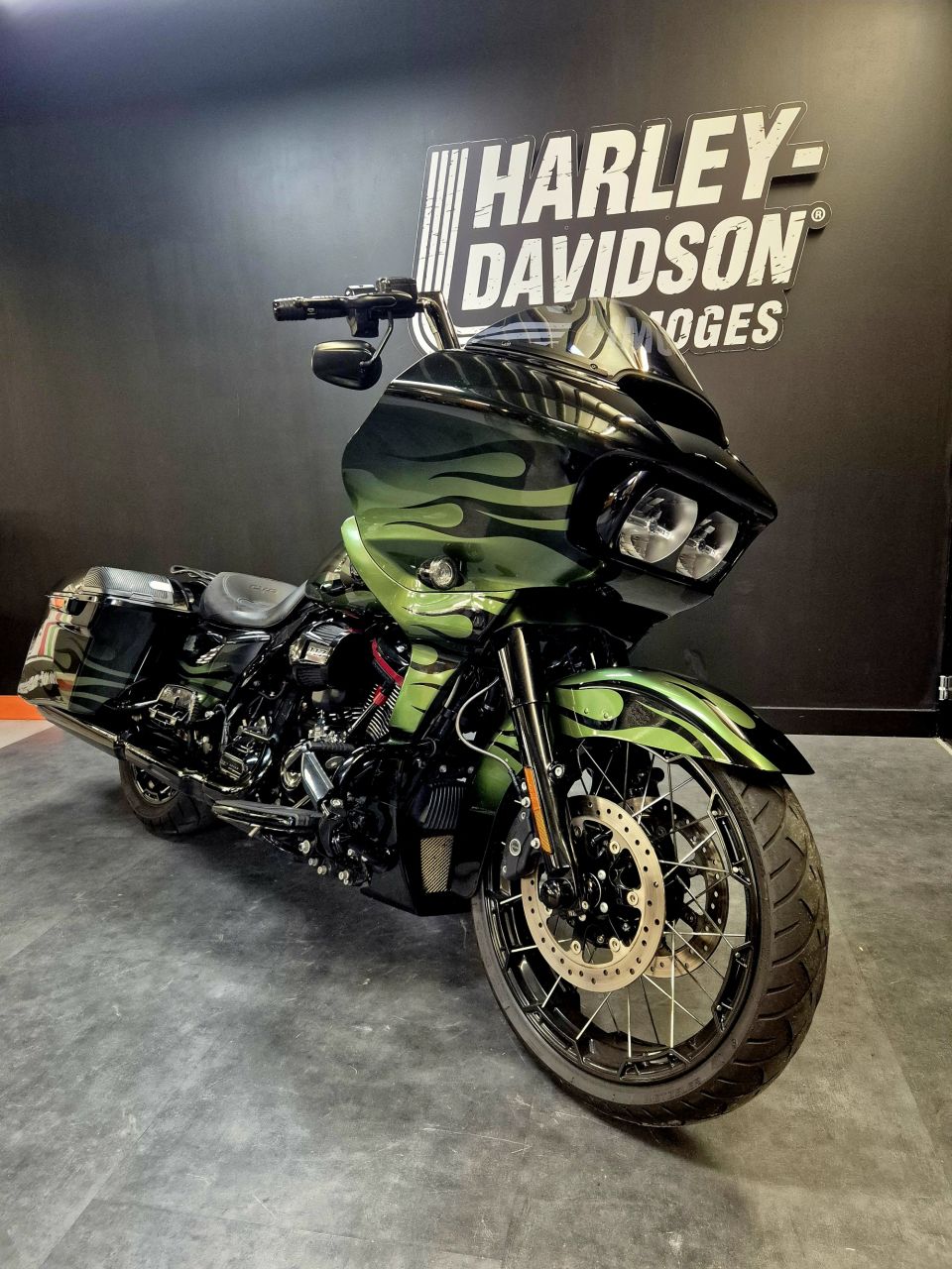 HARLEY-DAVIDSON TOURING ROAD GLIDE 1923 CVO 4