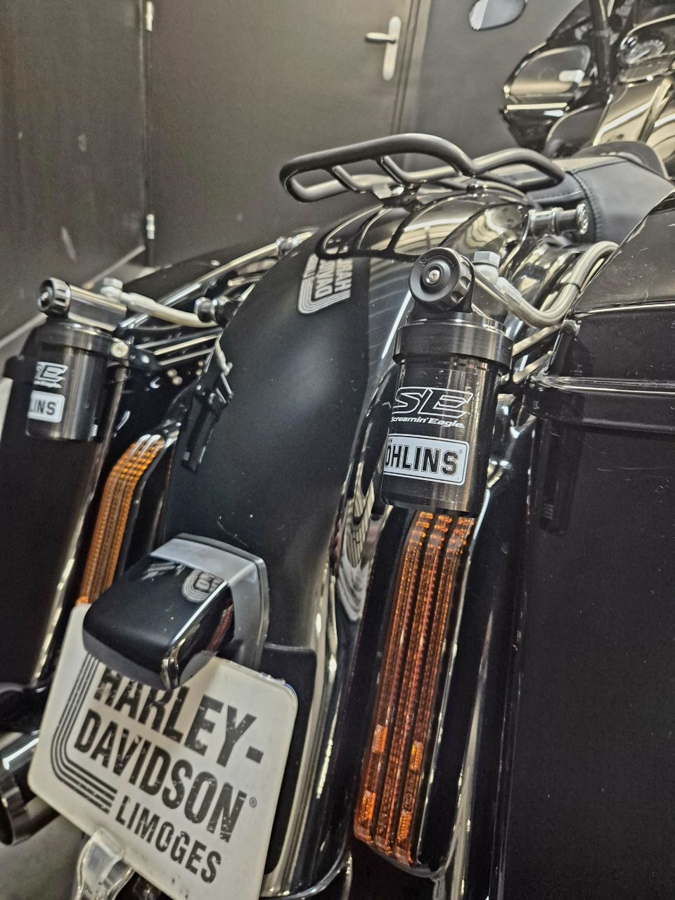 HARLEY-DAVIDSON TOURING ROAD GLIDE 1923 CVO 4