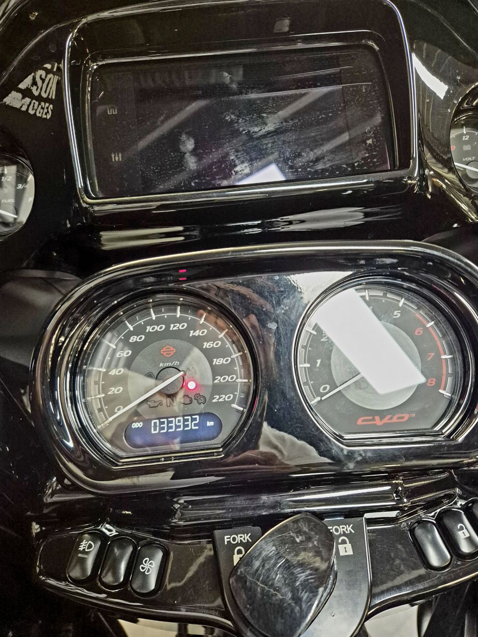 HARLEY-DAVIDSON TOURING ROAD GLIDE 1923 CVO 4