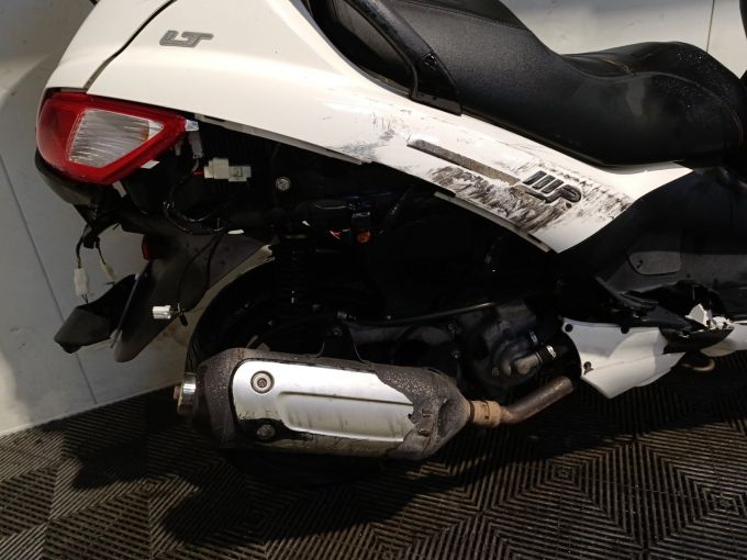 PIAGGIO MP3 300 LT 4