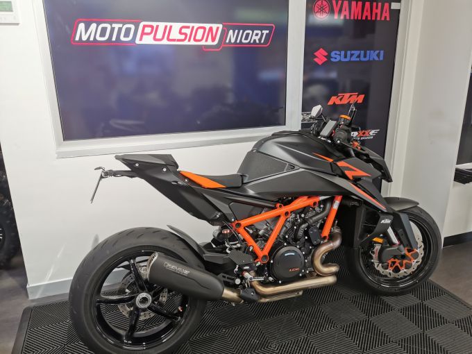 KTM 1390 SUPER DUKE R EVO 4