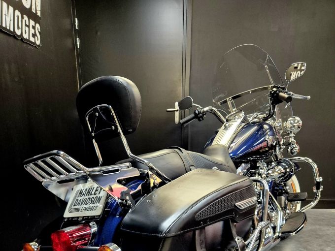HARLEY-DAVIDSON TOURING ROAD KING 1690 CLASSIC 4