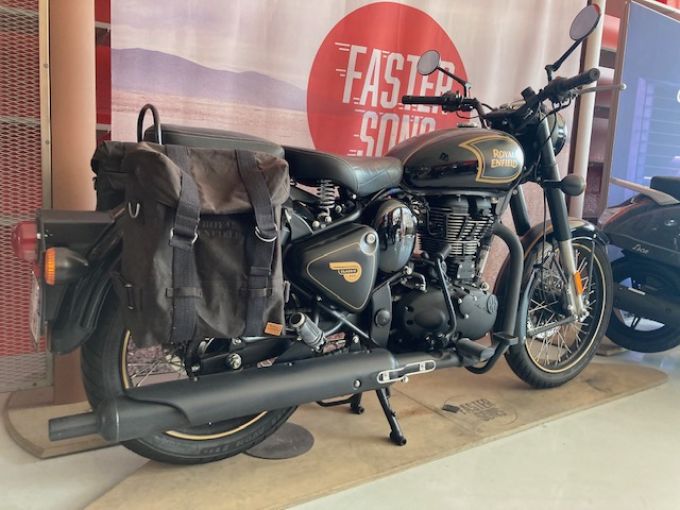 ROYAL ENFIELD BULLET 500 CLASSIC 4