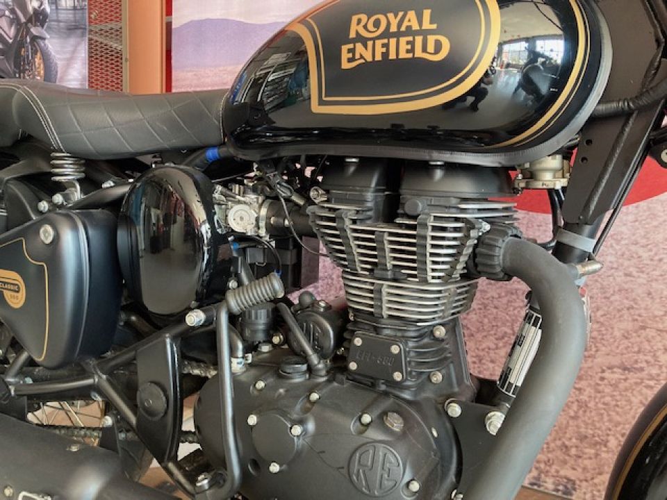ROYAL ENFIELD BULLET 500 CLASSIC 4