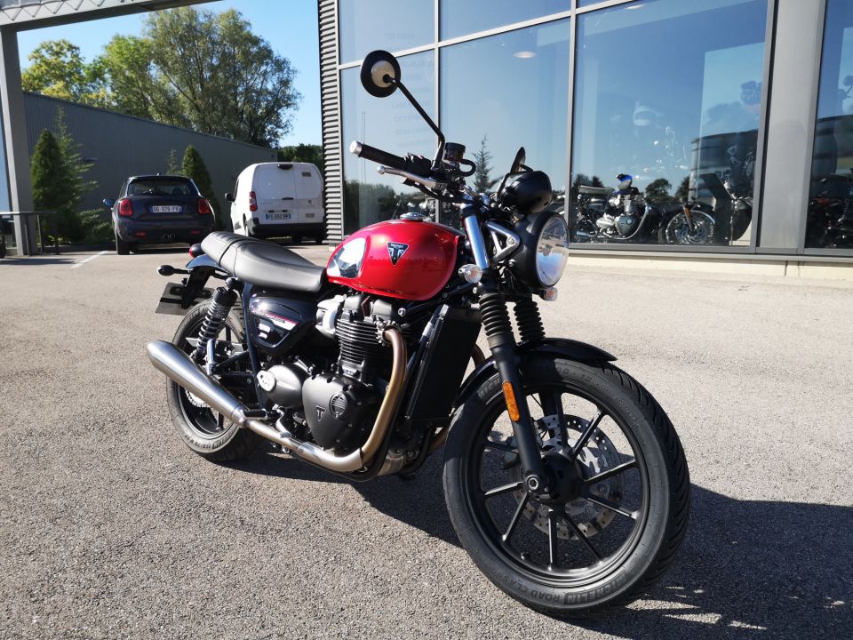 TRIUMPH SPEED TWIN 900 4