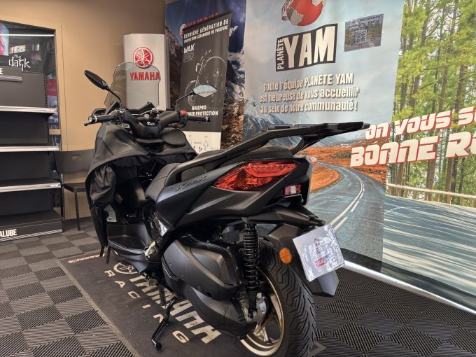 YAMAHA XMAX 300 4