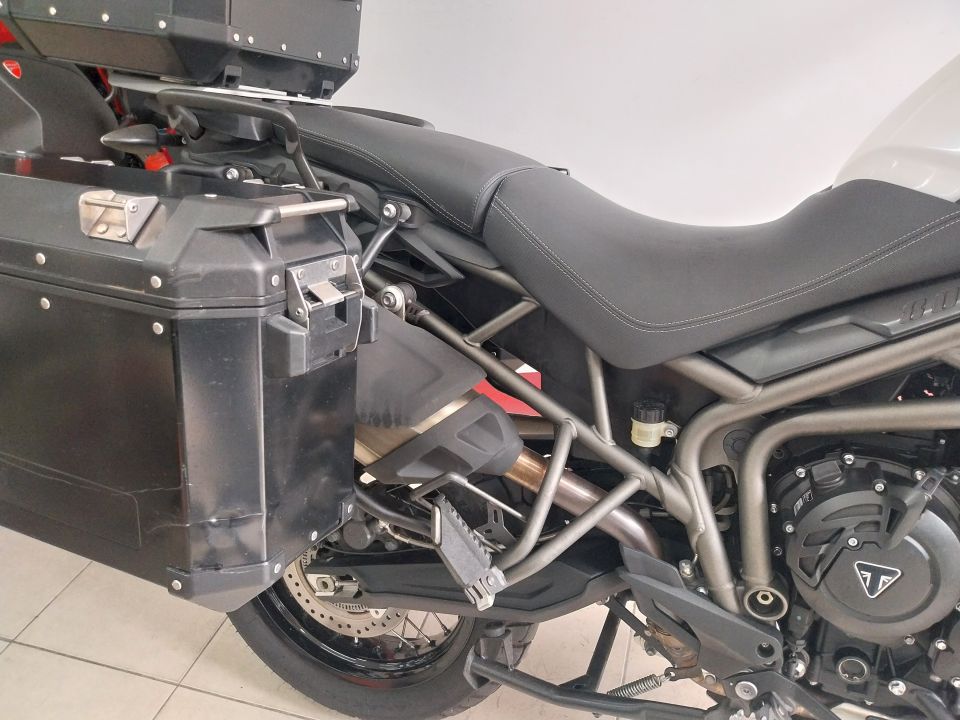 TRIUMPH TIGER 800 XCA ABS 4