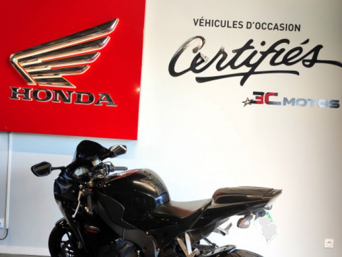 HONDA CBR1000RR FIREBLADE ABS 4