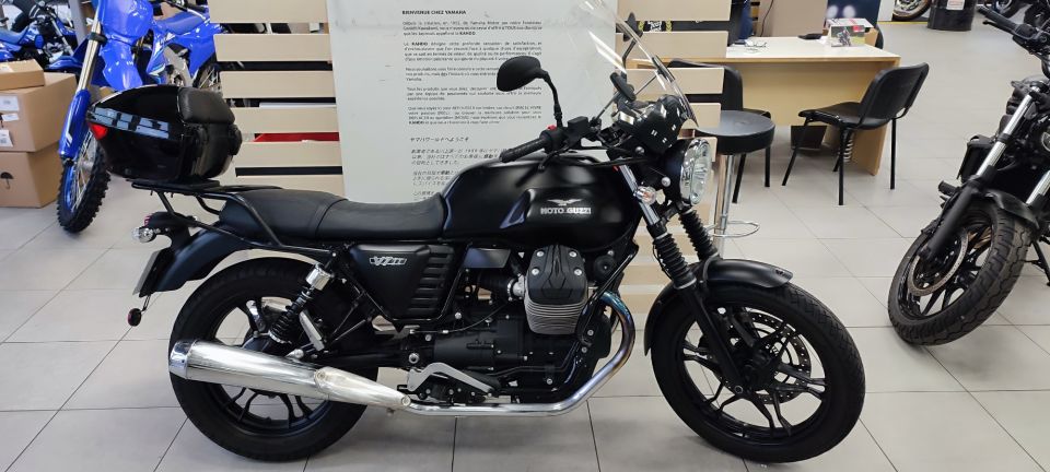 MOTO GUZZI V7 II STONE 4