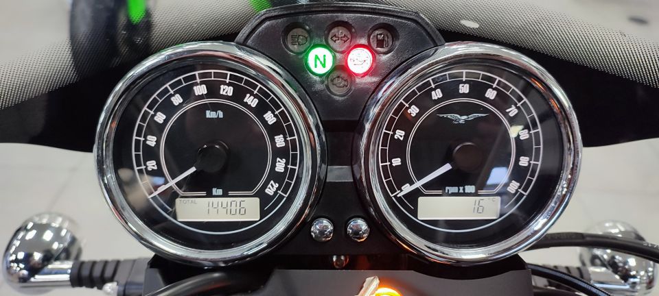 MOTO GUZZI V7 II STONE 4