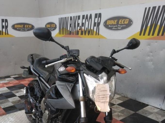 YAMAHA XJ6-N 4