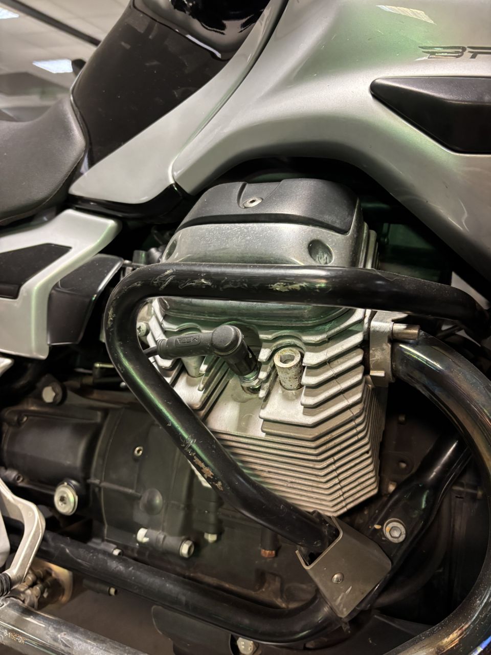 MOTO GUZZI BREVA 750 IE 4