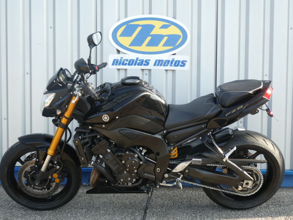 YAMAHA FZ8 4