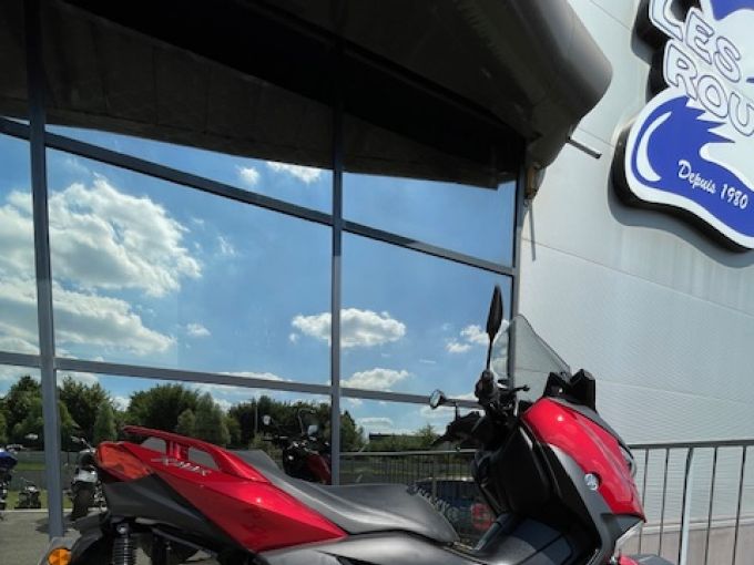 YAMAHA XMAX 125 4