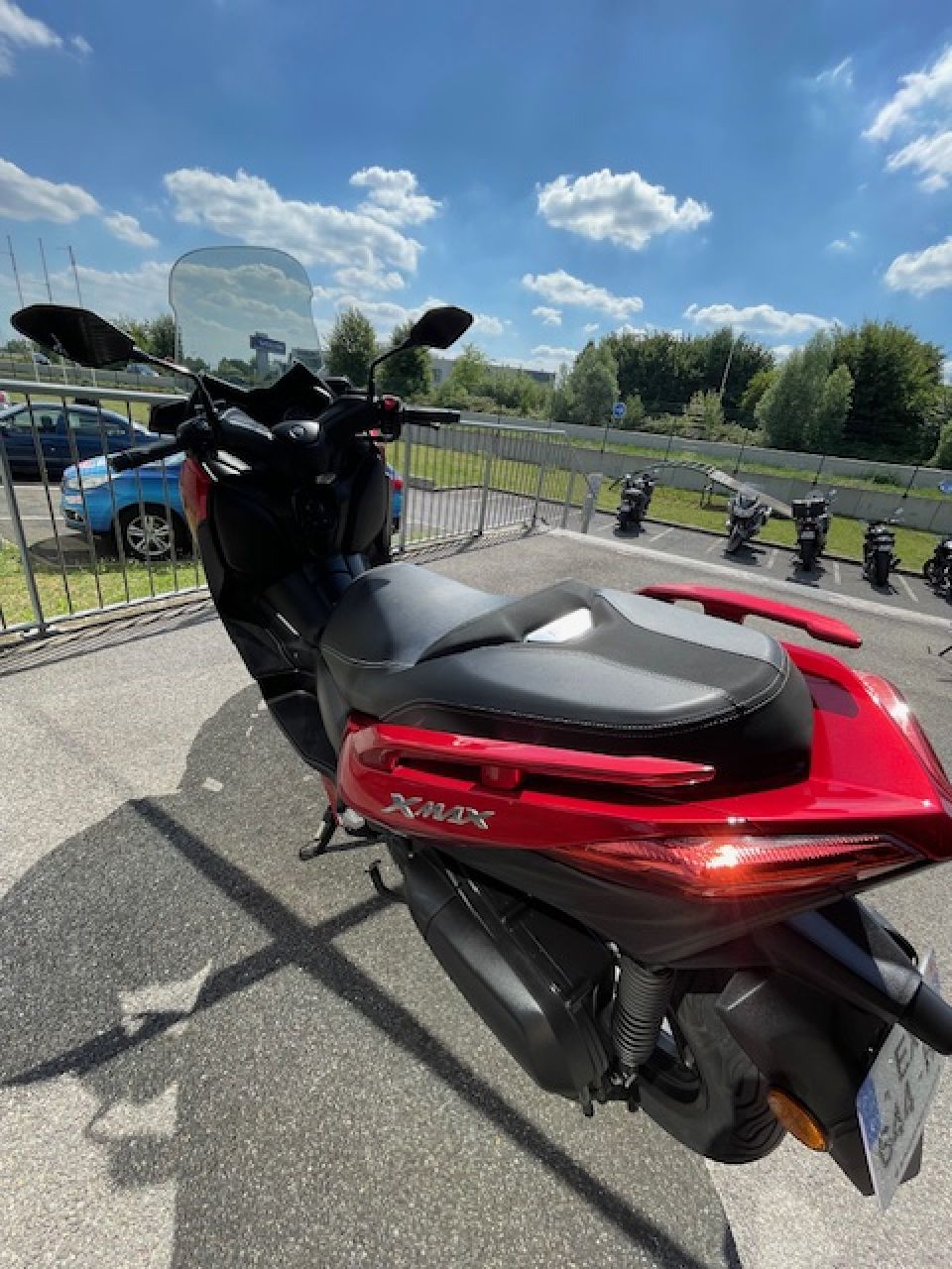 YAMAHA XMAX 125 4