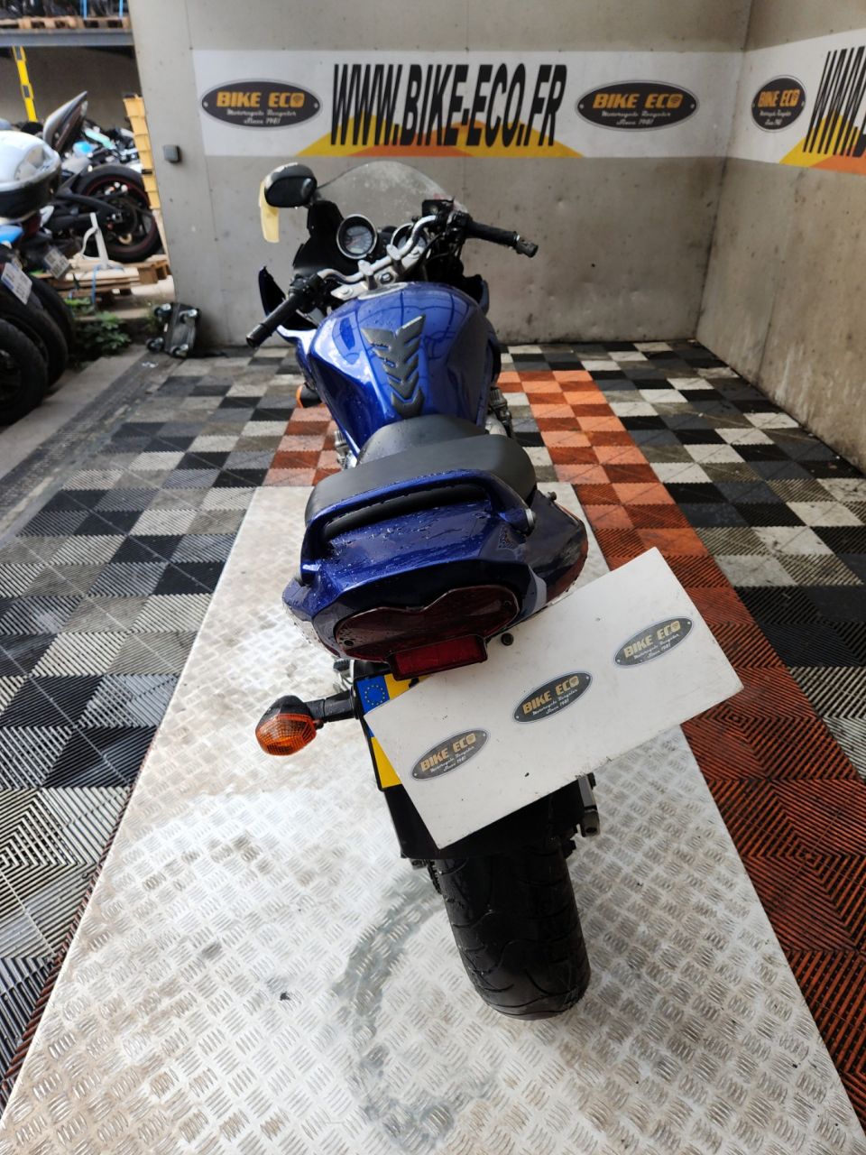 SUZUKI GSF 600 BANDIT 4