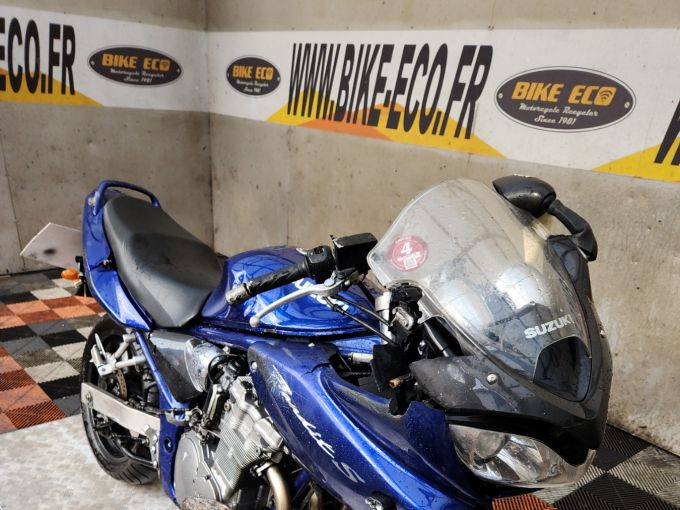 SUZUKI GSF 600 BANDIT 4