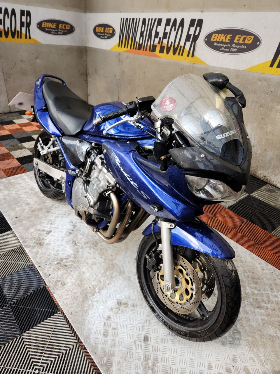 SUZUKI GSF 600 BANDIT 4