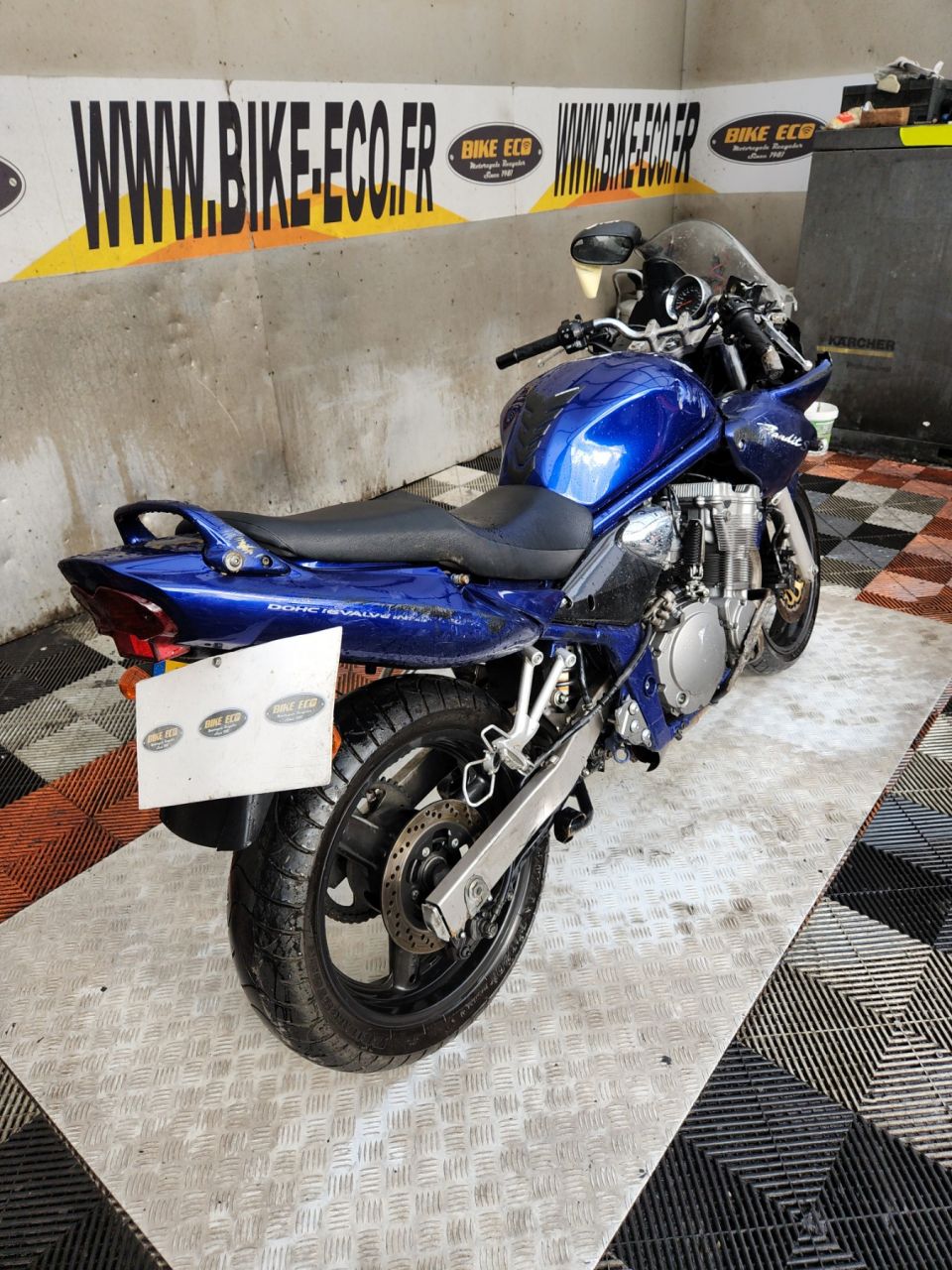 SUZUKI GSF 600 BANDIT 4