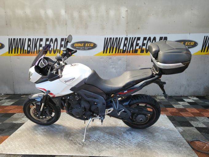 TRIUMPH TIGER 1050 4