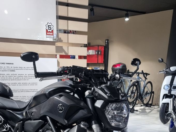 YAMAHA MT-07 (47.5CV) 4