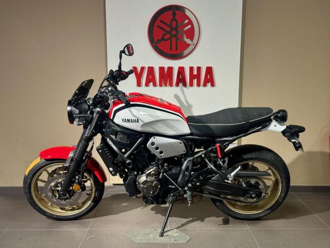YAMAHA XSR 700 ABS 4