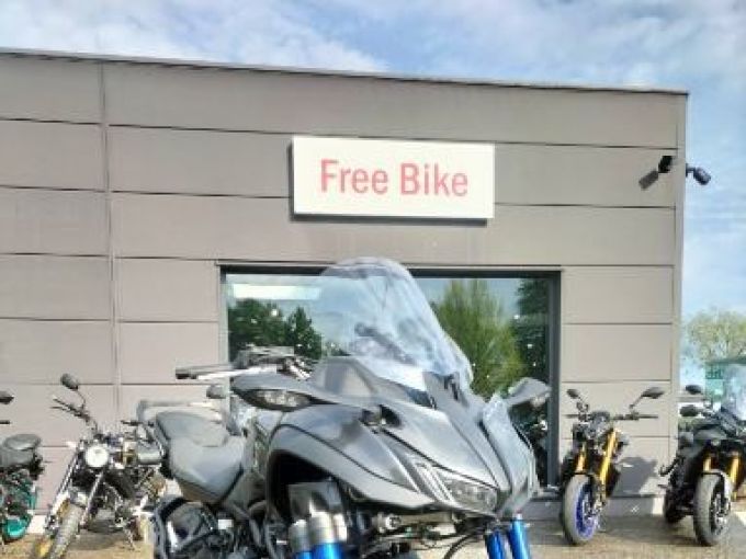 YAMAHA NIKEN 850 GT 4