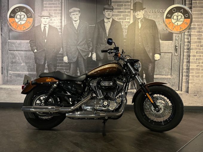 HARLEY-DAVIDSON SPORTSTER CUSTOM 1200 4