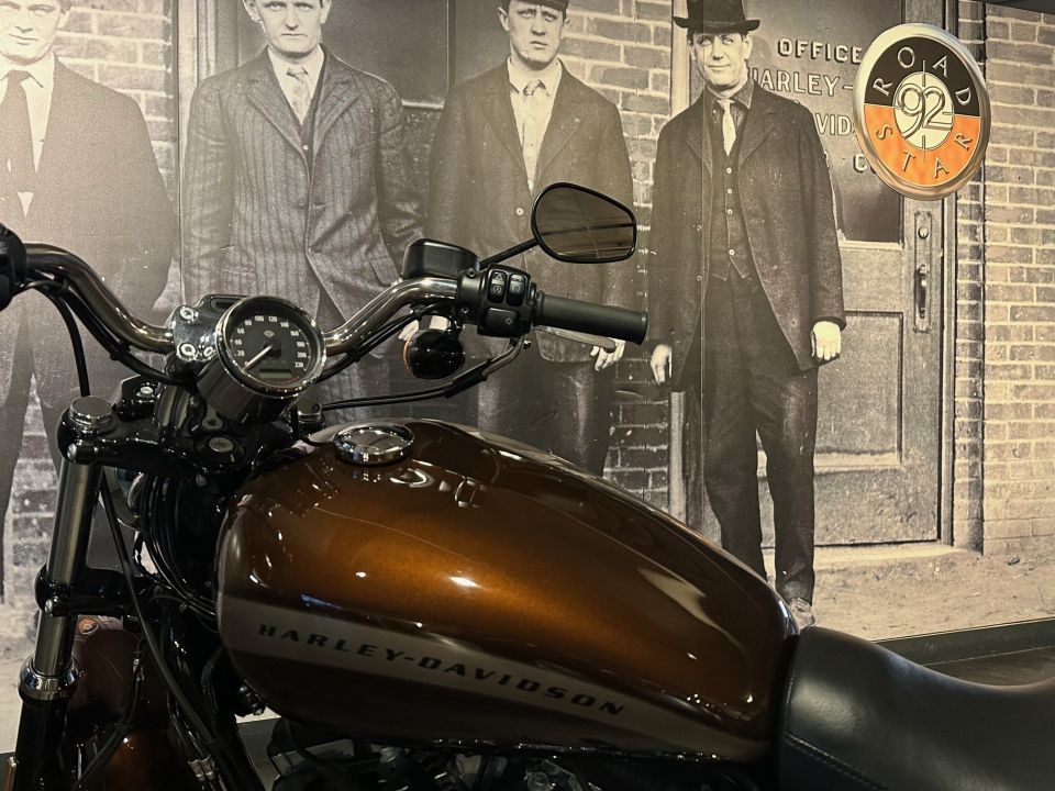 HARLEY-DAVIDSON SPORTSTER CUSTOM 1200 4