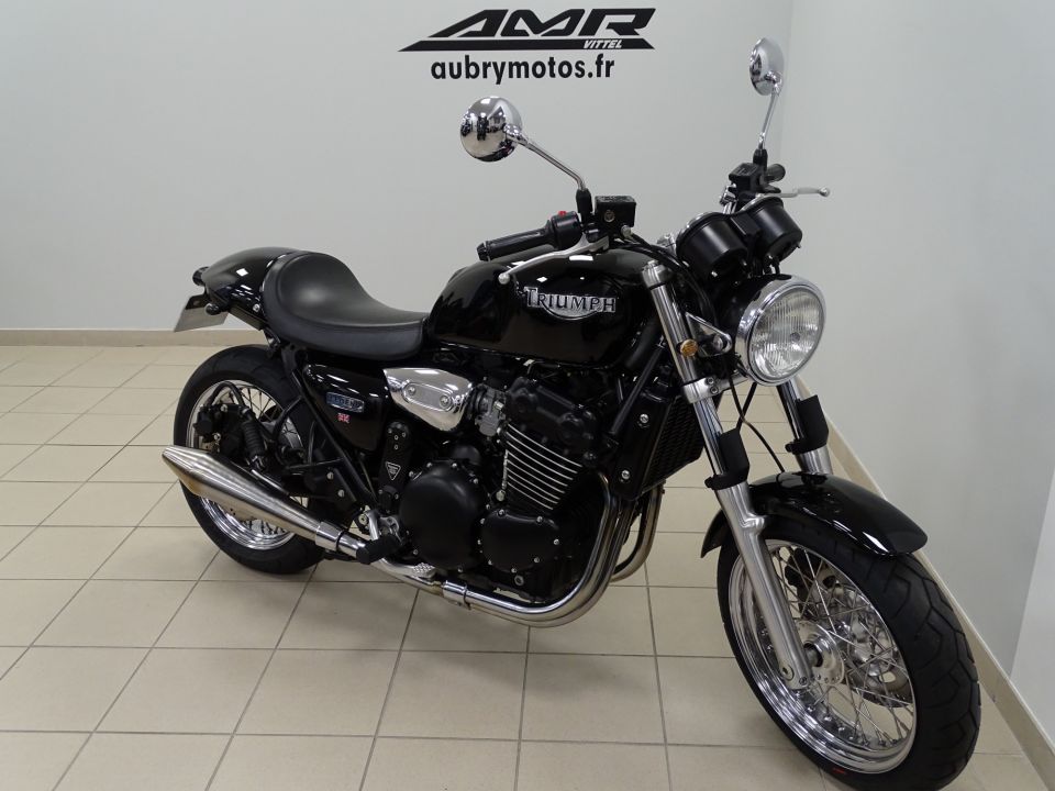 TRIUMPH LEGEND 900 TT 4