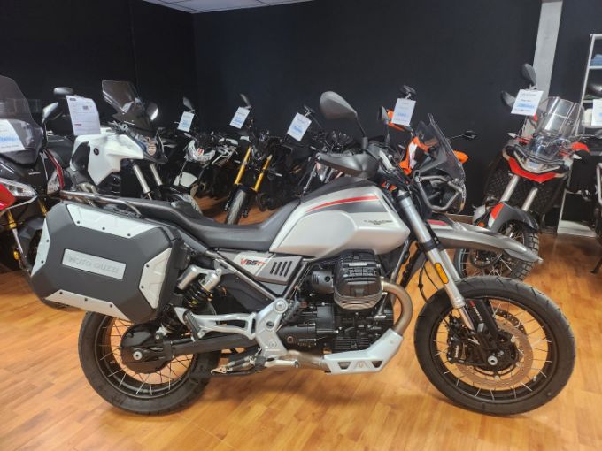MOTO GUZZI V85 TT 4