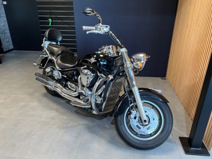KAWASAKI VN 2000 4
