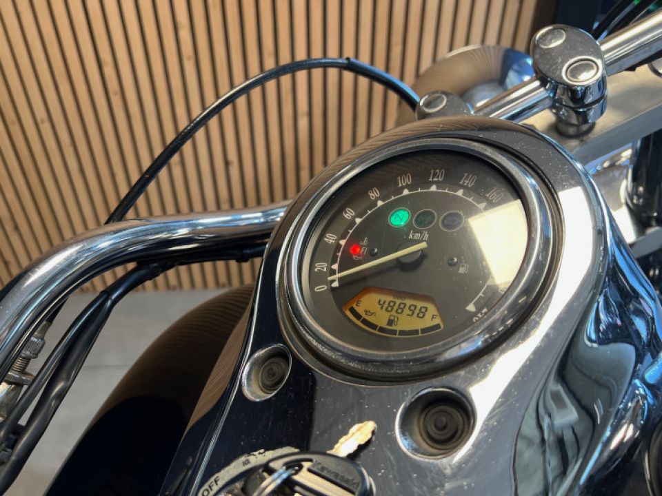 KAWASAKI VN 2000 4
