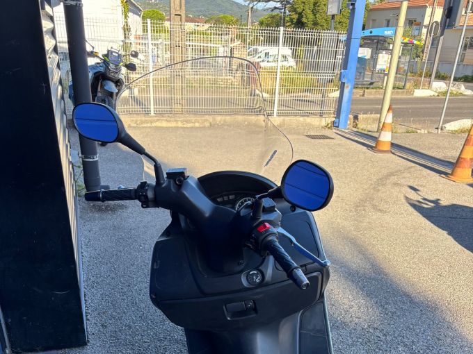 SUZUKI BURGMAN 200 4