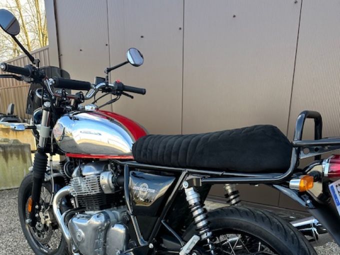 ROYAL ENFIELD INTERCEPTOR 4