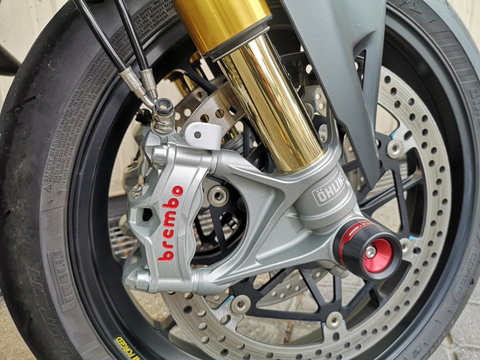 DUCATI STREETFIGHTER V4S 4